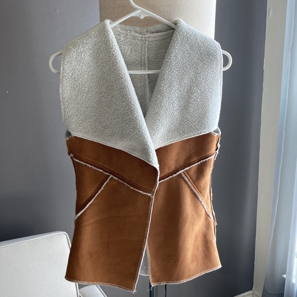 Jacket/Vest Look - Picture 2 of 5